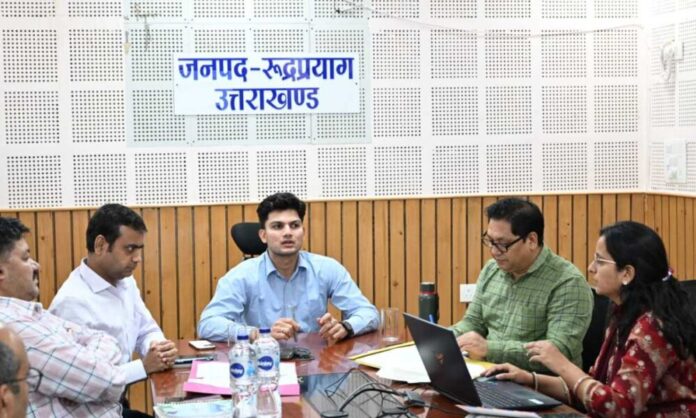 त्रिस्तरीय पंचायत चुनाव-2025: रुद्रप्रयाग में तृतीय रेंडमाइजेशन की प्रक्रिया संपन्न, इस दिन होंगे चुनाव त्रिस्तरीय पंचायत चुनाव-2025: रुद्रप्रयाग में तृतीय रेंडमाइजेशन की प्रक्रिया संपन्न, इस दिन होंगे चुनाव