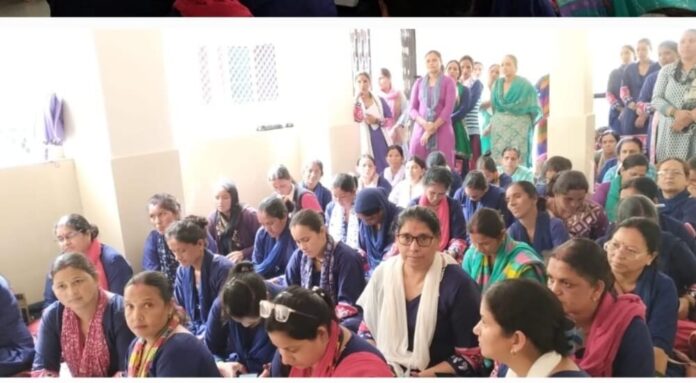 मुख्यमंत्री एकल महिला स्वरोजगार योजना की दी जानकारी