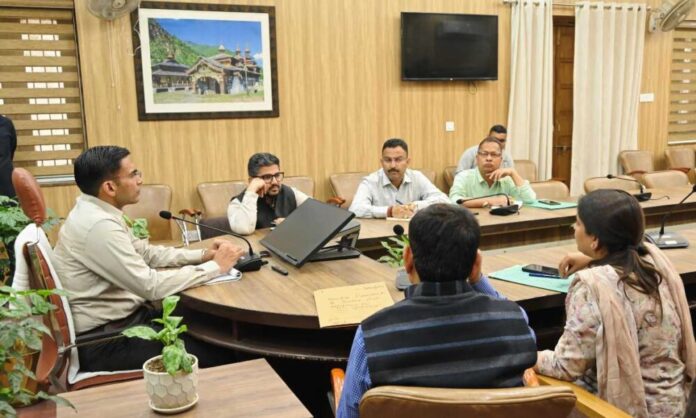 उत्तराखंड की रजत जयंती पर शिरकत करेंगे राष्ट्रपति और प्रधानमंत्री…  उत्तराखंड की रजत जयंती पर शिरकत करेंगे राष्ट्रपति और प्रधानमंत्री…