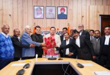 मुख्यमंत्री ने दिया बार एसोसिएशन की विभिन्न समस्याओं के समाधान का आश्वासन मुख्यमंत्री ने दिया बार एसोसिएशन की विभिन्न समस्याओं के समाधान का आश्वासन