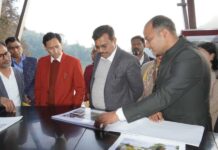 मुख्य सचिव आनन्द बर्द्धन का चम्पावत में व्यापक विकास कार्यों का स्थलीय निरीक्षण मुख्य सचिव आनन्द बर्द्धन का चम्पावत में व्यापक विकास कार्यों का स्थलीय निरीक्षण