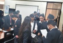 ड्ग्स के खिलाफ जिला प्रशासन सख्तः ग्राफिक एरा यूनिवर्सिटी में की गई सैकड़ों छात्रों की टेस्टिंग ड्ग्स के खिलाफ जिला प्रशासन सख्तः ग्राफिक एरा यूनिवर्सिटी में की गई सैकड़ों छात्रों की टेस्टिंग