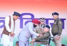 राज्यपाल-मुख्यमंत्री ने परेड ग्राउंड में कर्मठ पुलिसकर्मियों व अधिकारियों को किया सम्मानित