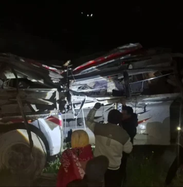 उत्तराखंड-नेपाल सीमा पर कहर, बारात की बस खाई में समाई; 13 की मौत, कई घायल