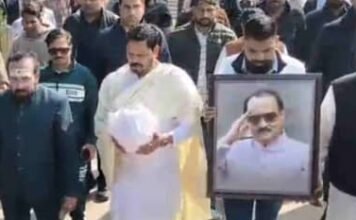 हरिद्वार में दिवंगत एनसीपी नेता अजित पवार की अस्थियों का गंगा विसर्जन