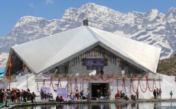 श्रद्धालुओं के लिए खुशखबरी: इस दिन खुलेंगे हेमकुंड साहिब के कपाट