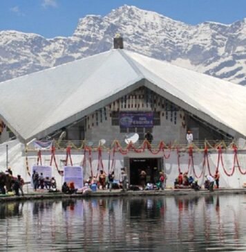 श्रद्धालुओं के लिए खुशखबरी: इस दिन खुलेंगे हेमकुंड साहिब के कपाट