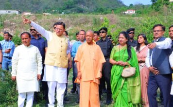 सीएम योगी का पैतृक गांव दौरा: महायज्ञ में सहभाग, बिथ्याणी कॉलेज के विकास का ऐलान
