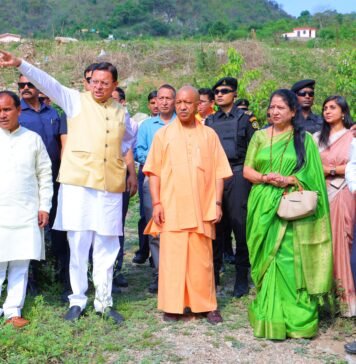 सीएम योगी का पैतृक गांव दौरा: महायज्ञ में सहभाग, बिथ्याणी कॉलेज के विकास का ऐलान