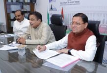 सीएम धामी ने केंद्रीय मंत्री संग बैठक में रखा पक्ष, सड़क विकास के लिए 7 हजार करोड़ स्वीकृत