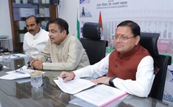 सीएम धामी ने केंद्रीय मंत्री संग बैठक में रखा पक्ष, सड़क विकास के लिए 7 हजार करोड़ स्वीकृत