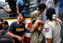 पुलिस बनाम प्रदर्शनकारी: CJP का आरोप—निहत्थों पर लाठीचार्ज, वांगचुक अड़े
