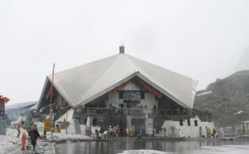 हेमकुंड साहिब यात्रा का कल होगा समापन, रिकॉर्ड संख्या में पहुंचे श्रद्धालु